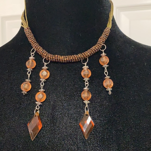 Acrylic dangling necklace with hunter green, orange & silver & matching earrings - Picture 3 of 10